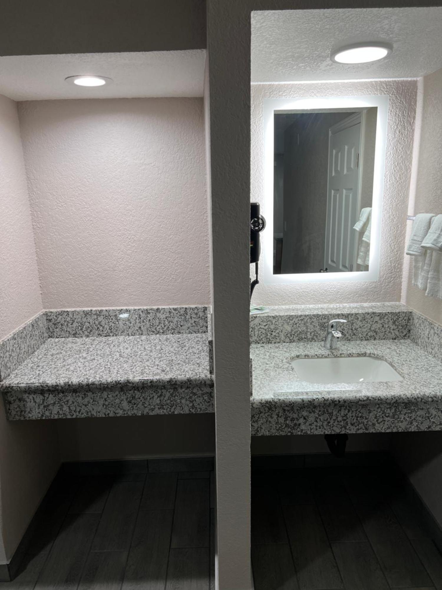 Lone Oak Studio Suites Бейкерсфилд Экстерьер фото
