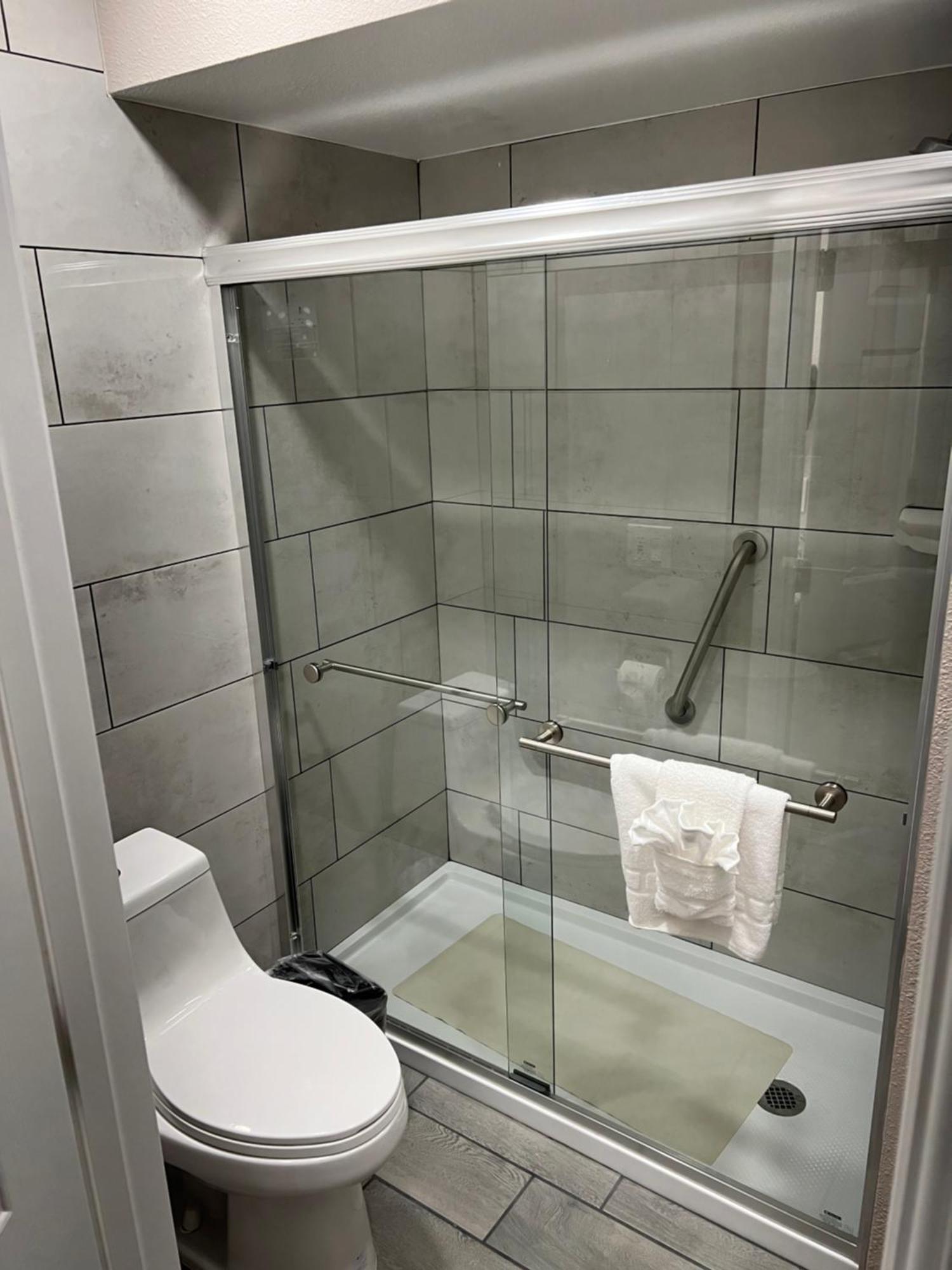 Lone Oak Studio Suites Бейкерсфилд Экстерьер фото